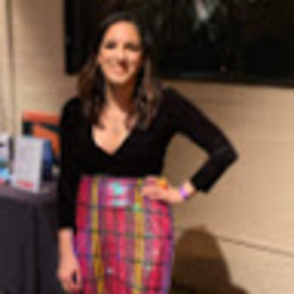 Meet your Posher, Amanda - Picture 1 of 1